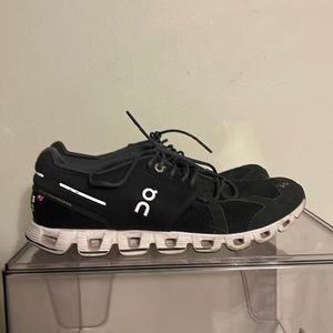 Black On Cloud - Clouds size 8 1/2